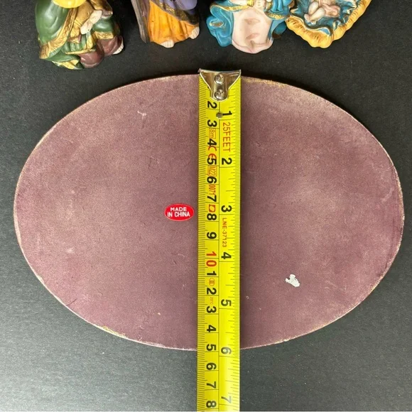 Scott's Porcelain 11 piece Nativity Christmas set with wood base. - Picture 13 of 16